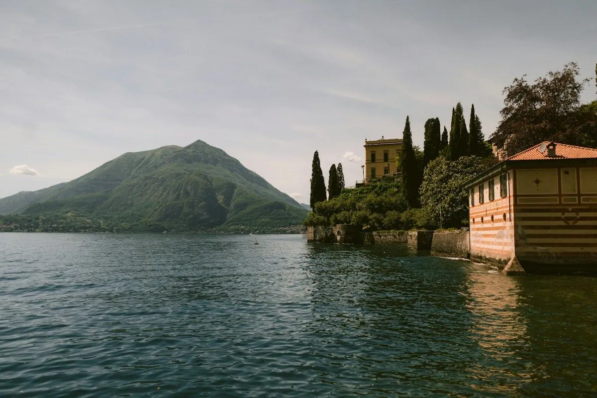 La Greenway tra lungolago e mulattiere